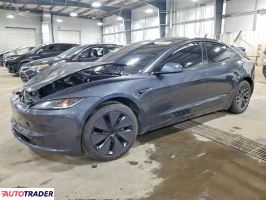 Tesla Model 3 - zobacz ofertę