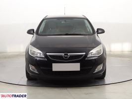 Opel Astra 2011 1.4 138 KM