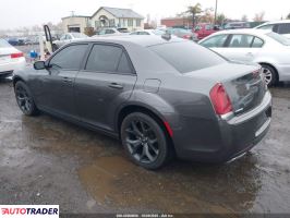 Chrysler 300C 2022 3