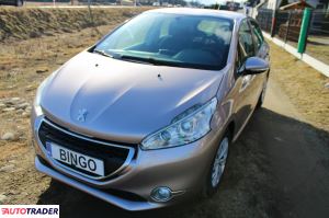 Peugeot 208 2012 1.2 82 KM