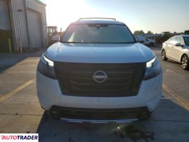 Nissan Pathfinder 2023 3