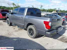 Nissan Titan 2022 5