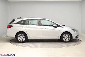 Opel Astra 2016 1.4 123 KM