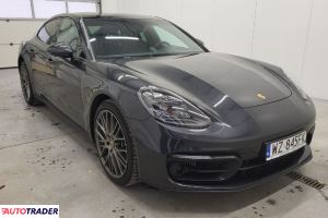 Porsche Panamera 2022 2.9 330 KM