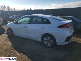 Hyundai IONIQ Hybrid 2020 1
