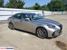 Lexus IS 2019 3