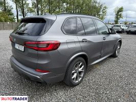 BMW X5 2019 3.0 265 KM
