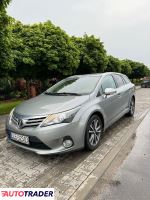 Toyota Avensis 2012 2.0 124 KM