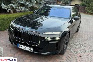 BMW 730 2024 3.0 340 KM