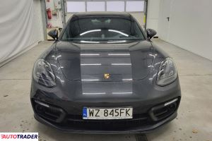 Porsche Panamera 2022 2.9 330 KM