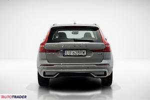 Volvo XC60 2023 2.0 197 KM