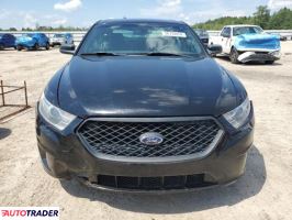 Ford Taurus 2018 3