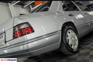 Mercedes E-klasa 1994 3.2 220 KM