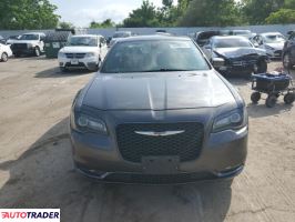 Chrysler 300C 2019 3