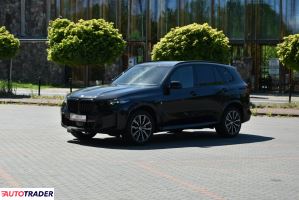 BMW X5 2025 3.0 297 KM