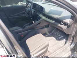Hyundai Elantra 2025 2