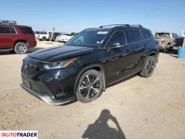 Toyota Highlander 2022 3