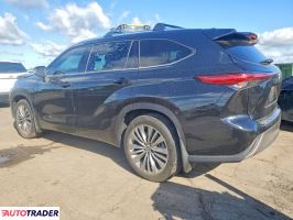 Toyota Highlander 2022 3