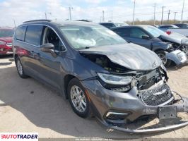 Chrysler Pacifica 2022 3