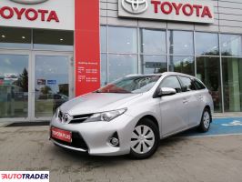 Toyota Auris 2014 1.4 90 KM Toyota Auris 2014 1.4 90 KM