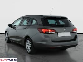 Opel Astra 2020 1.2 143 KM