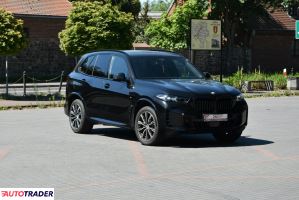 BMW X5 2025 3.0 297 KM