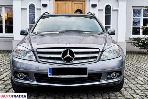 Mercedes C-klasa 2009 2.1 136 KM