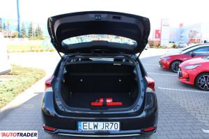 Toyota Auris 2017 1.8 136 KM Toyota Auris 2017 1.8 136 KM