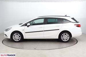 Opel Astra 2017 1.6 93 KM