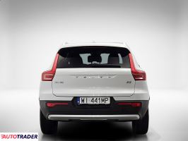 Volvo XC40 2022 2.0 163 KM