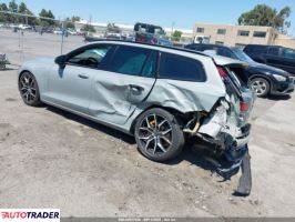 Volvo V60 2025 2