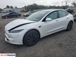 Tesla Model 3 - zobacz ofertę