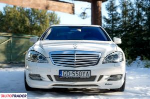 Mercedes S-klasa 2006 5.5 388 KM