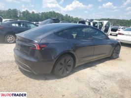 Tesla Model 3 2024