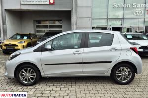 Toyota Yaris 2014 1.3 99 KM