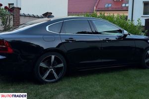 Volvo S90 2018 2.0 150 KM