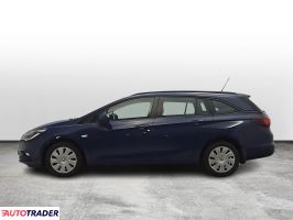 Opel Astra 2018 1.6 110 KM