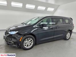 Chrysler Pacifica 2024 3