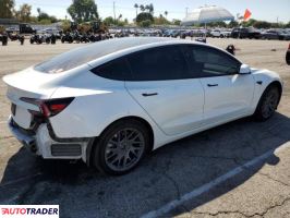 Tesla Model 3 2025