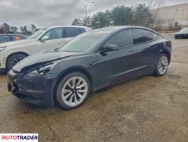 Tesla Model 3 - zobacz ofertę
