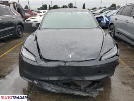 Tesla Model 3 2024