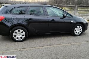 Opel Astra 2011 2.0 160 KM