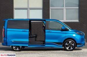 Ford Tourneo Custom 2025 2.5 233 KM