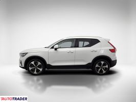 Volvo XC40 2022 2.0 163 KM
