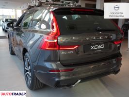 Volvo XC60 2022 2.0 197 KM