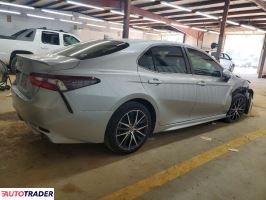 Toyota Camry 2021
