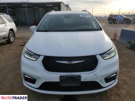 Chrysler Pacifica 2022 3