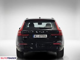 Volvo XC60 2022 2.0 197 KM