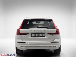 Volvo XC60 2022 2.0 197 KM