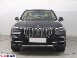 BMW X5 2019 3.0 335 KM